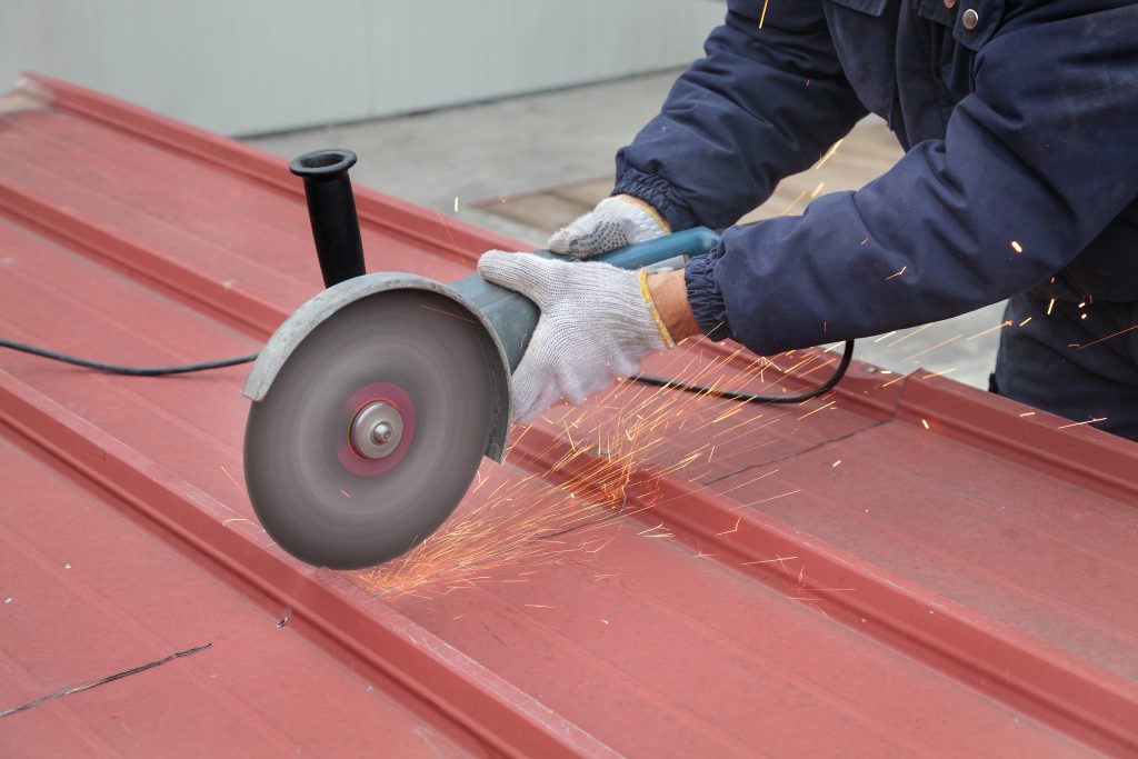 HOW TO REPAIR DAMAGES OF THE INSULATED METAL PANEL
